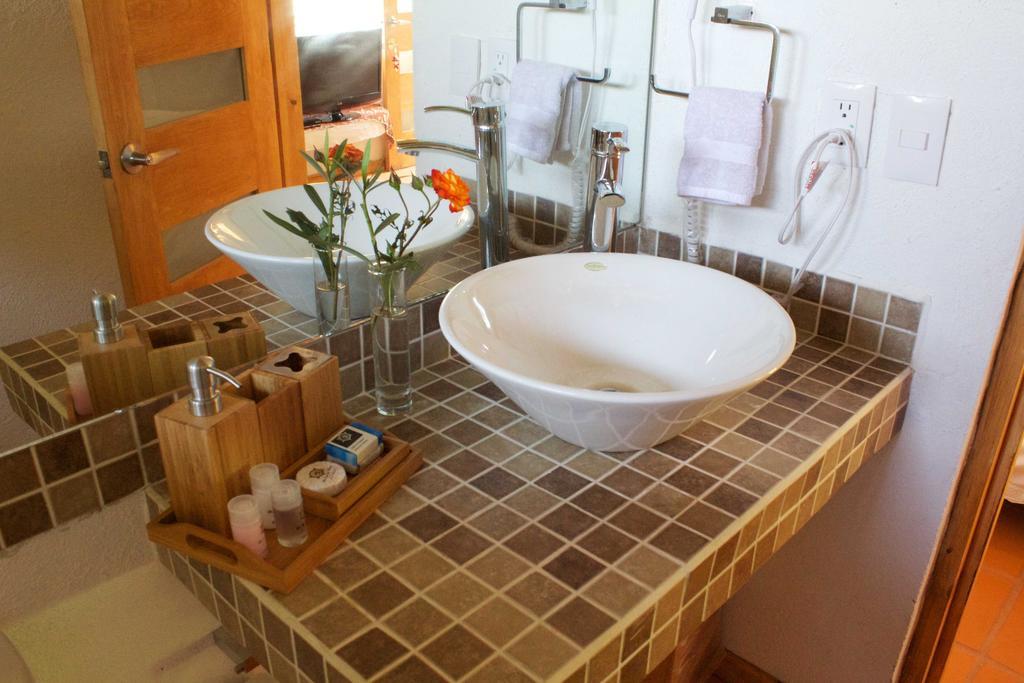 La Joya Del Viento Bed & Breakfast Valle de Bravo Rom bilde